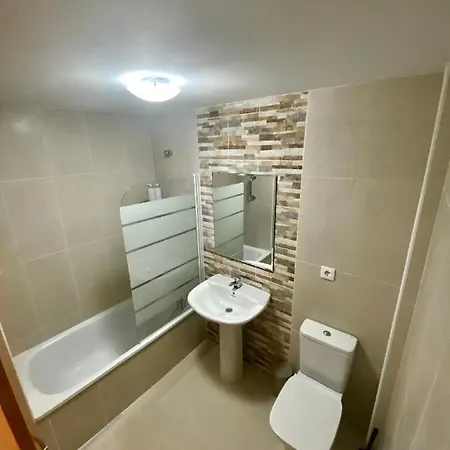 Apartment Modern 3 Bedroom In Center Of *